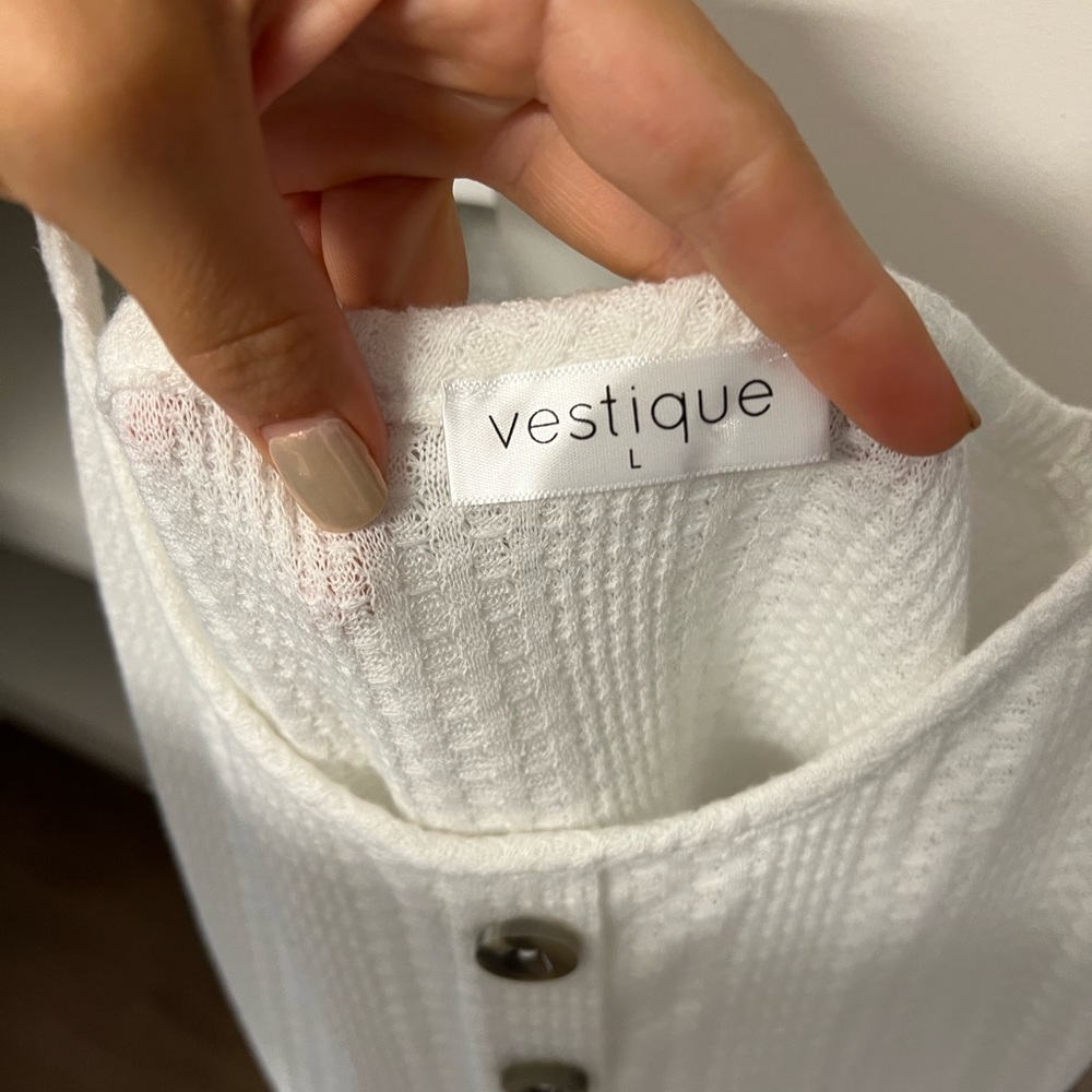 Vestique tank // never worn // L